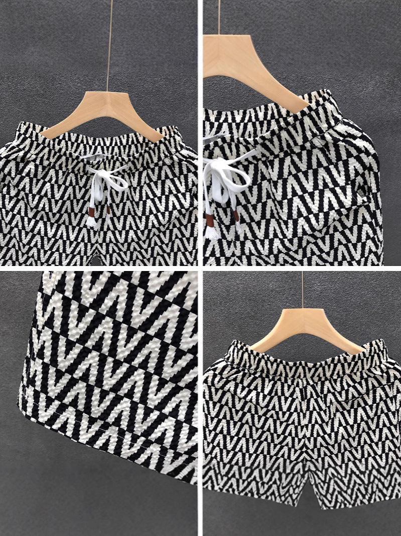 2025 Summer Men's Trendy Five-Point Casual Pants Trendy Brand Handsome Straight Versatile Shorts Men's Outer Wear Beach Pants